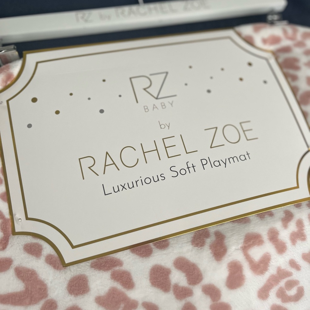 79# NWT Rachel Zoe Reversible Pink and White Animal Print Playmat - Picture 5 of 5